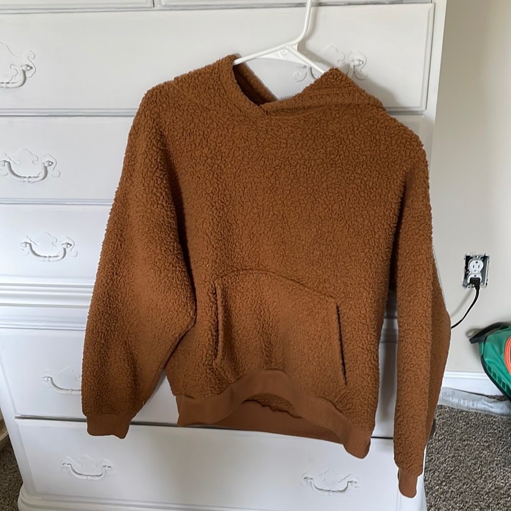 American Eagle Fluffy Sweatshirt